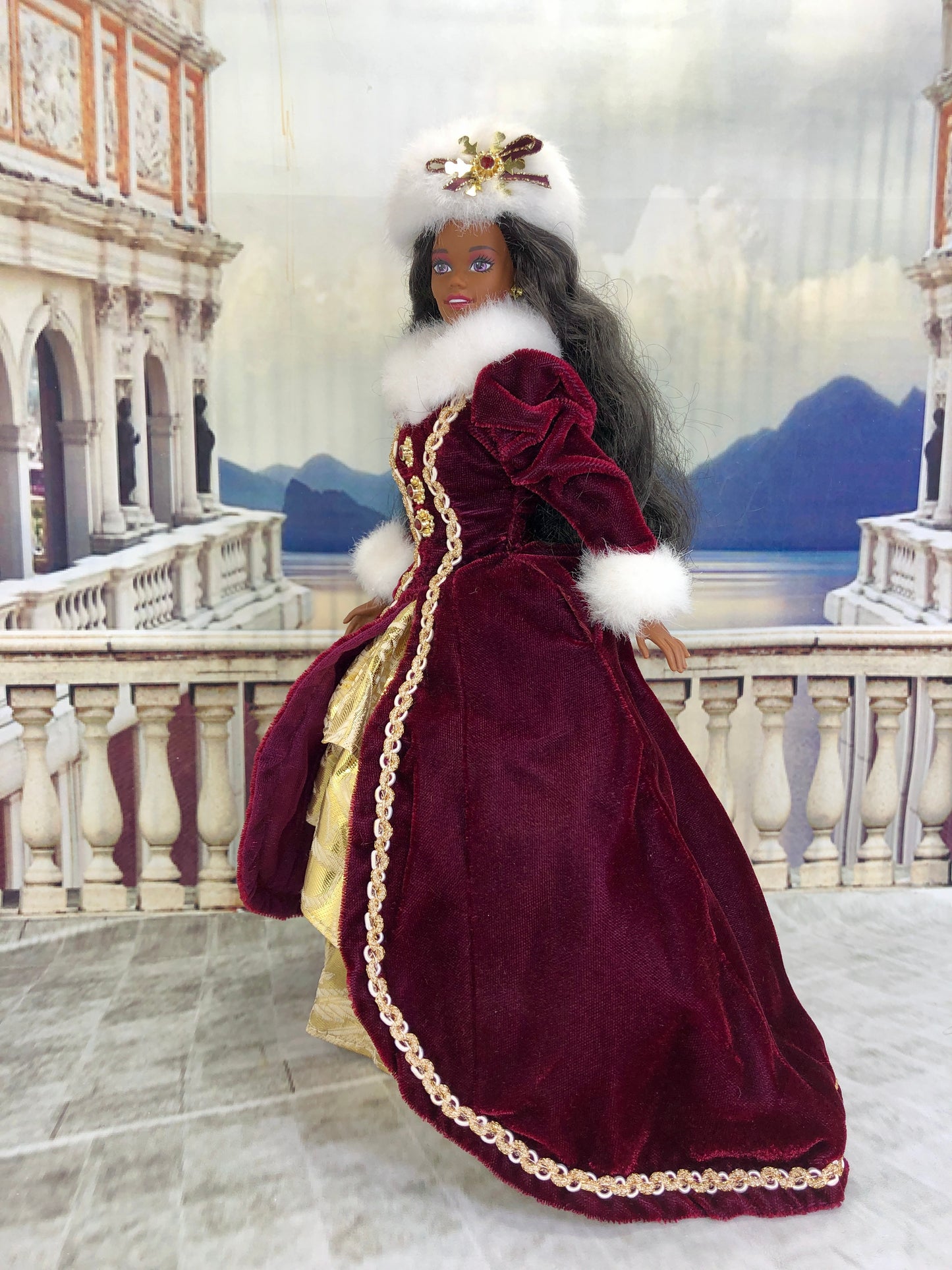 1996 African American Happy Holidays Barbie