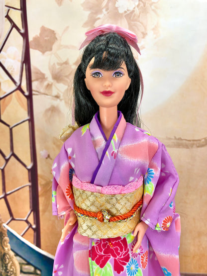Japanese Barbie 1995 DOLLS OF THE WORLD COLLECTOR EDITION by Mattel