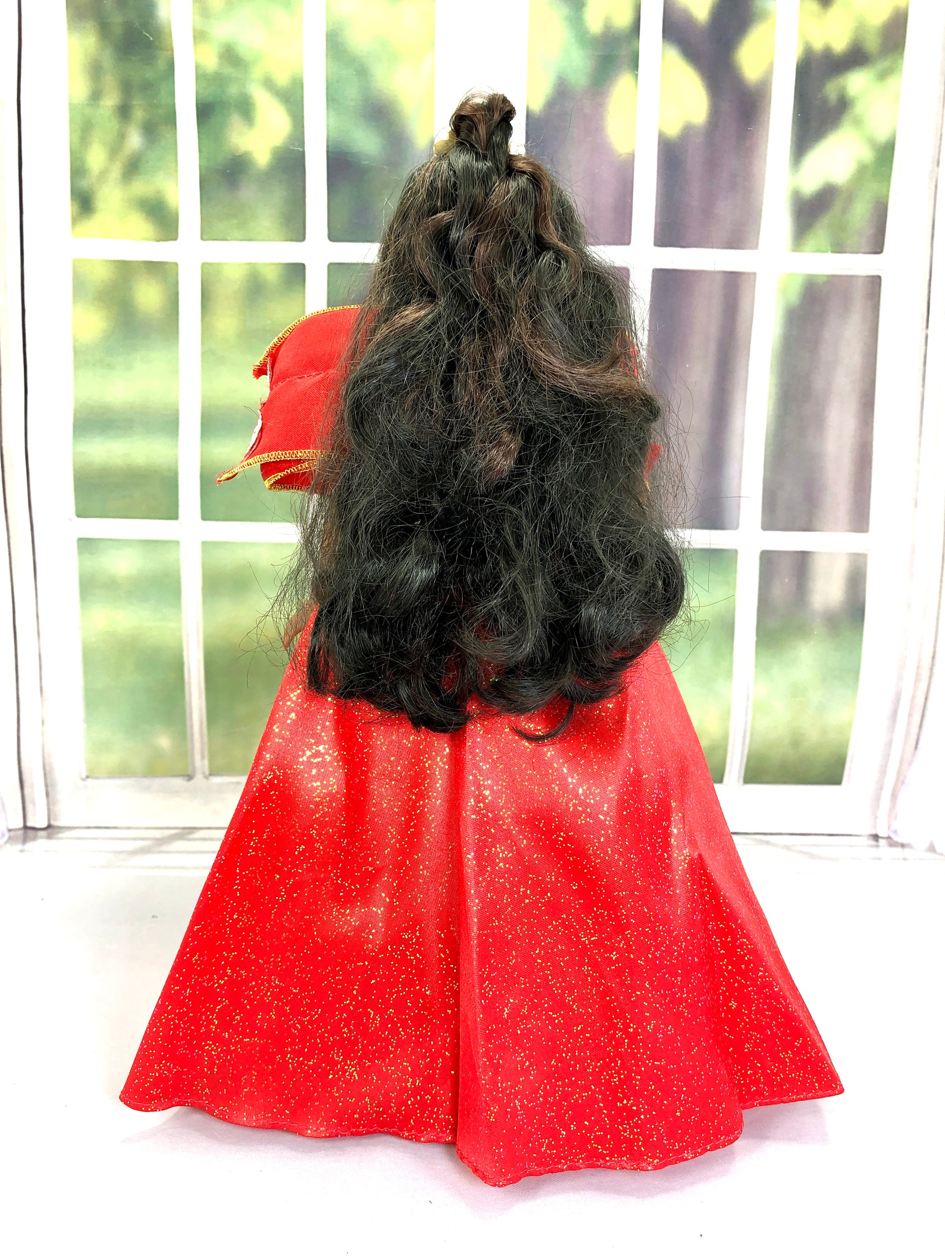 Pre-Owned Happy Holidays Barbie Doll 1997 African-American 10th Annive Enchanted Styles Pre-Owned Happy Holidays Barbie Doll 1997 African-American 10th Annive Enchanted Styles
